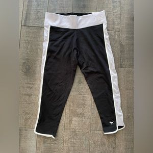 Victoria’s Secret PINK Yoga Flat Crop Legging